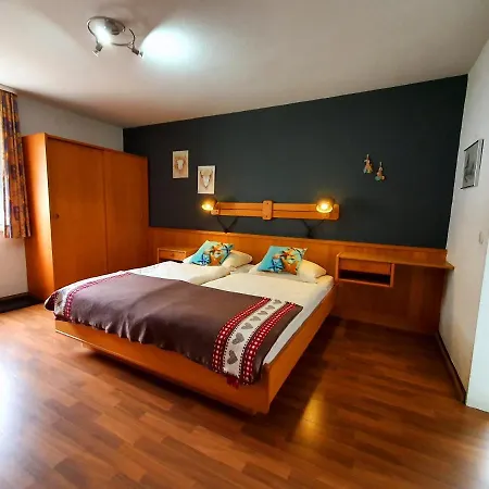 Casa de hóspedes Robin Hood 3*